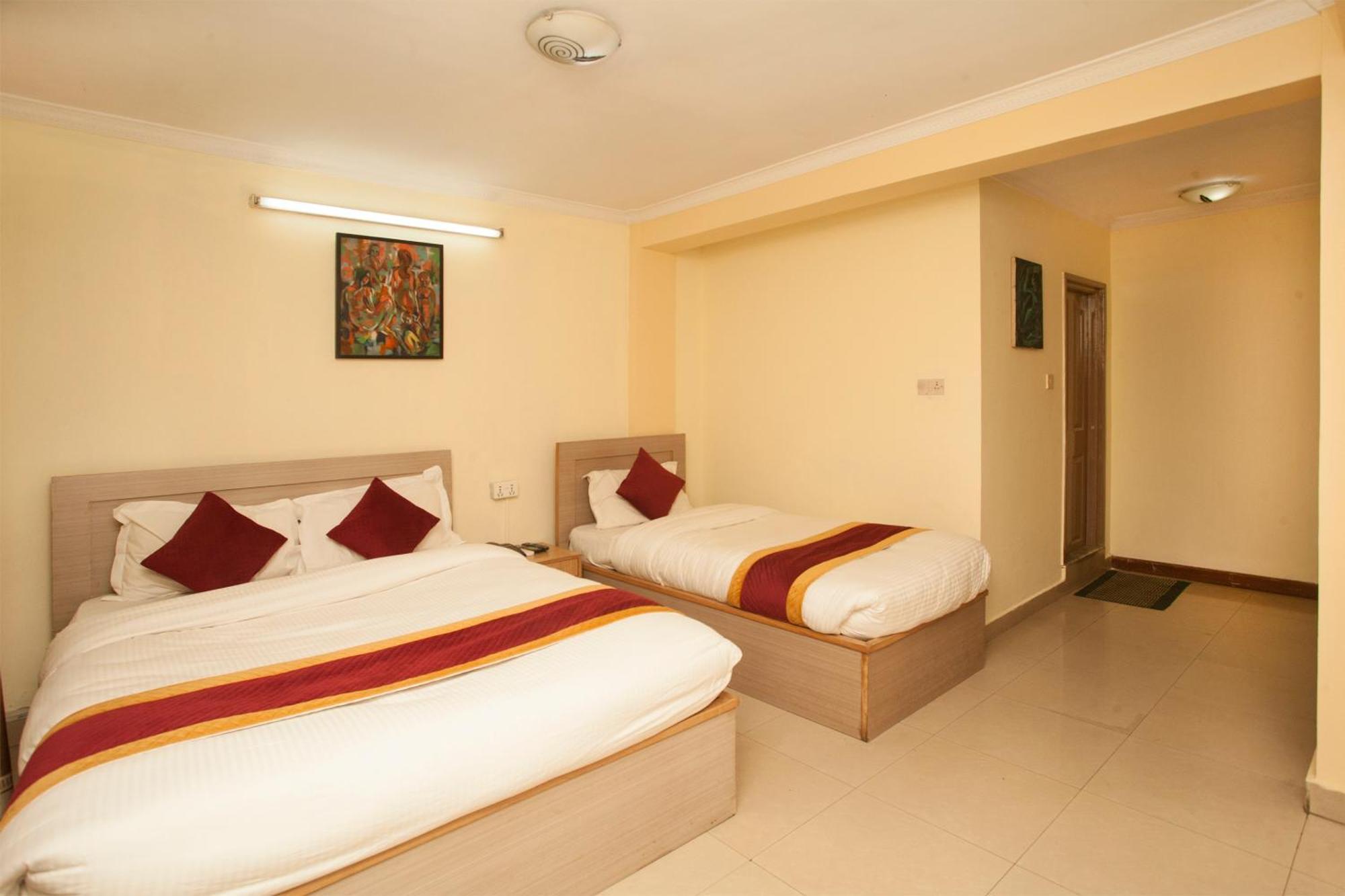 Hotel Mountain Gateway Κατμαντού Εξωτερικό φωτογραφία