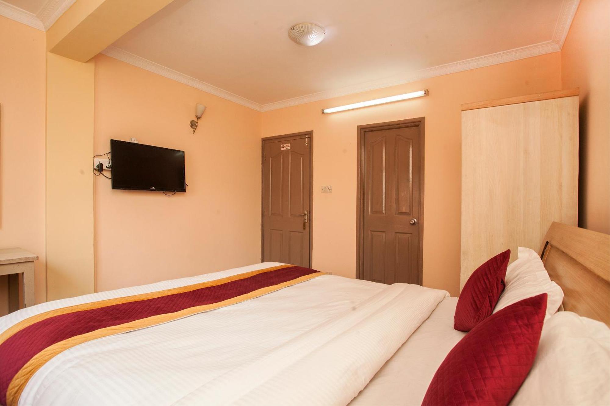 Hotel Mountain Gateway Κατμαντού Εξωτερικό φωτογραφία