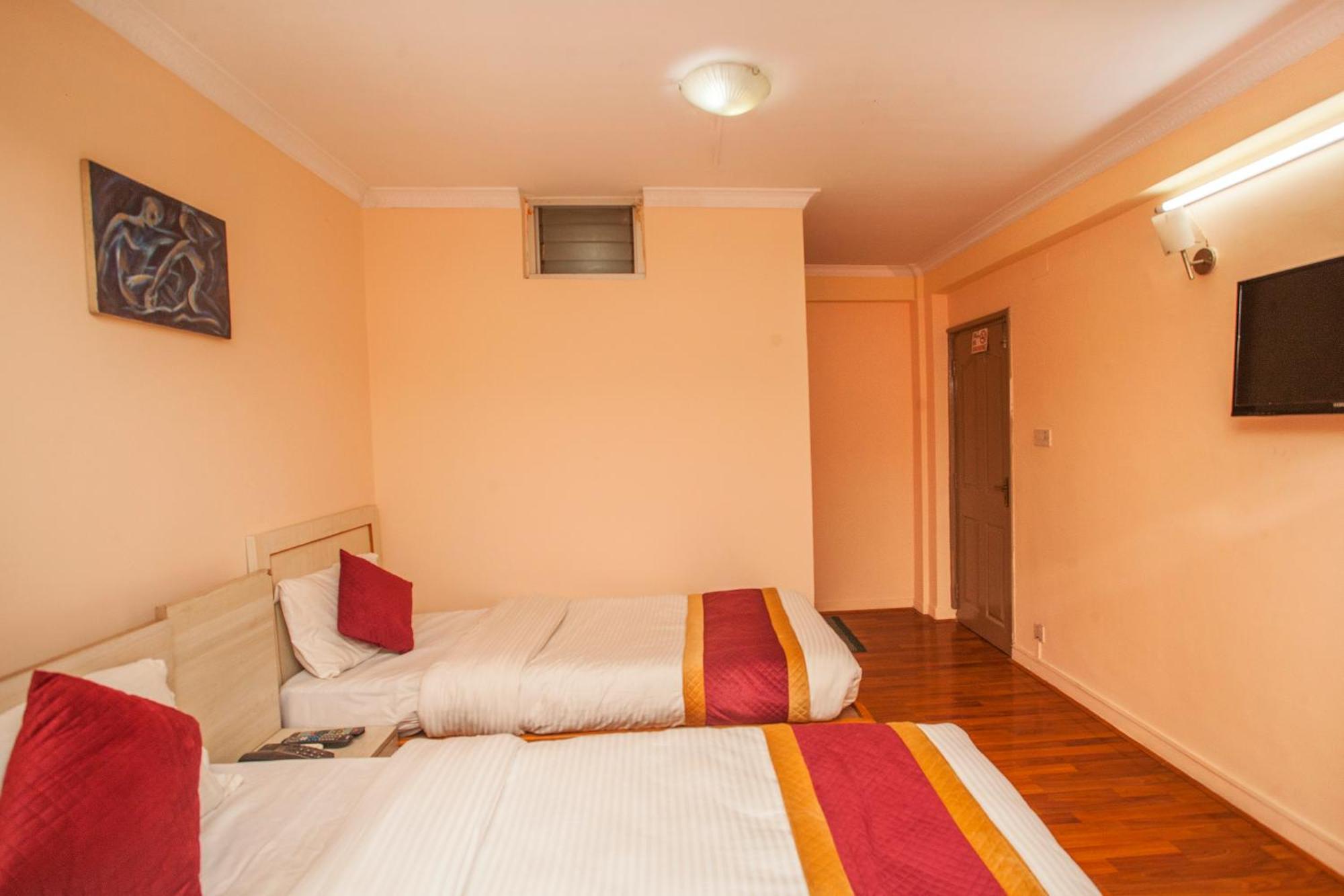 Hotel Mountain Gateway Κατμαντού Εξωτερικό φωτογραφία