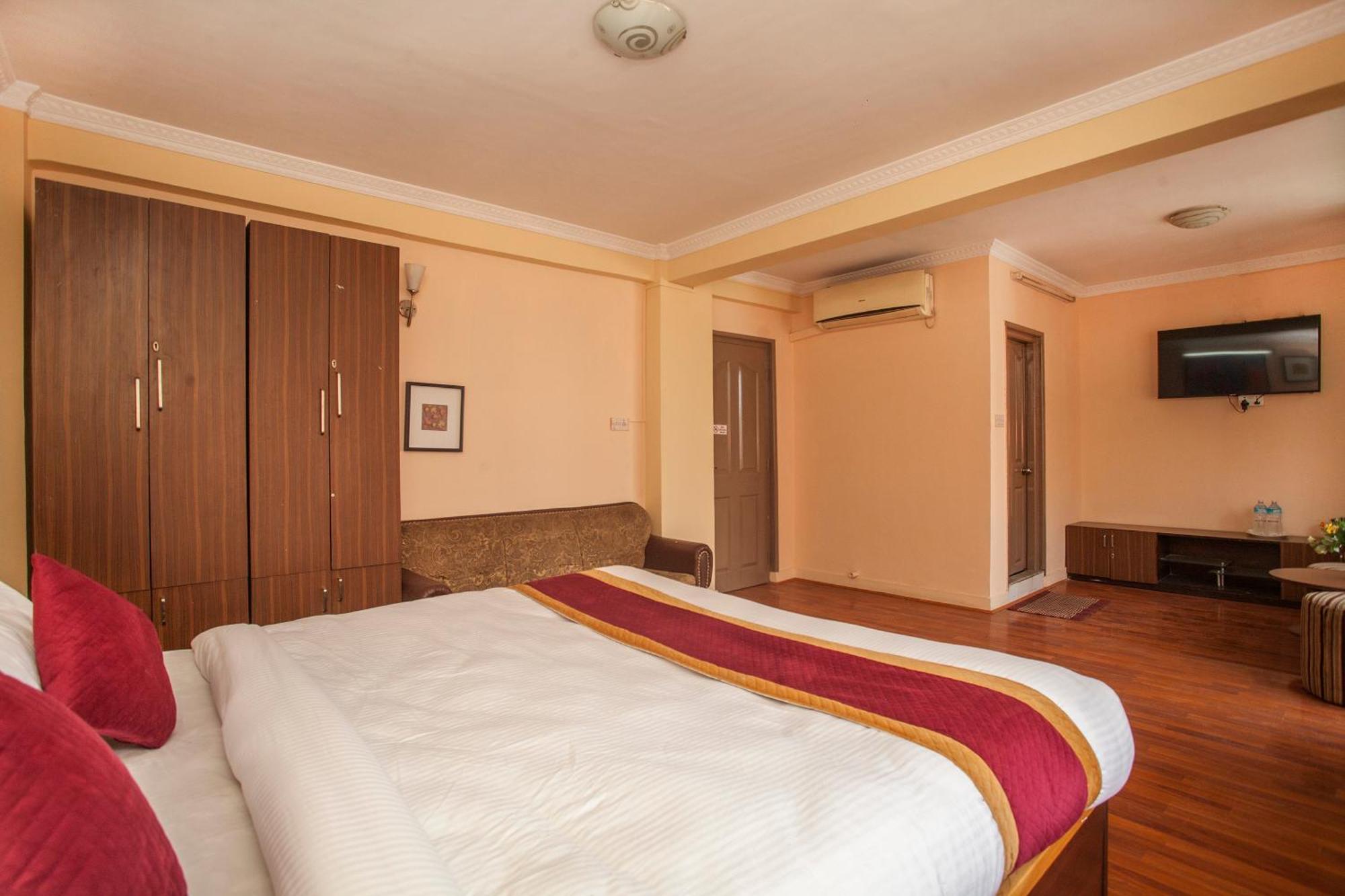 Hotel Mountain Gateway Κατμαντού Εξωτερικό φωτογραφία