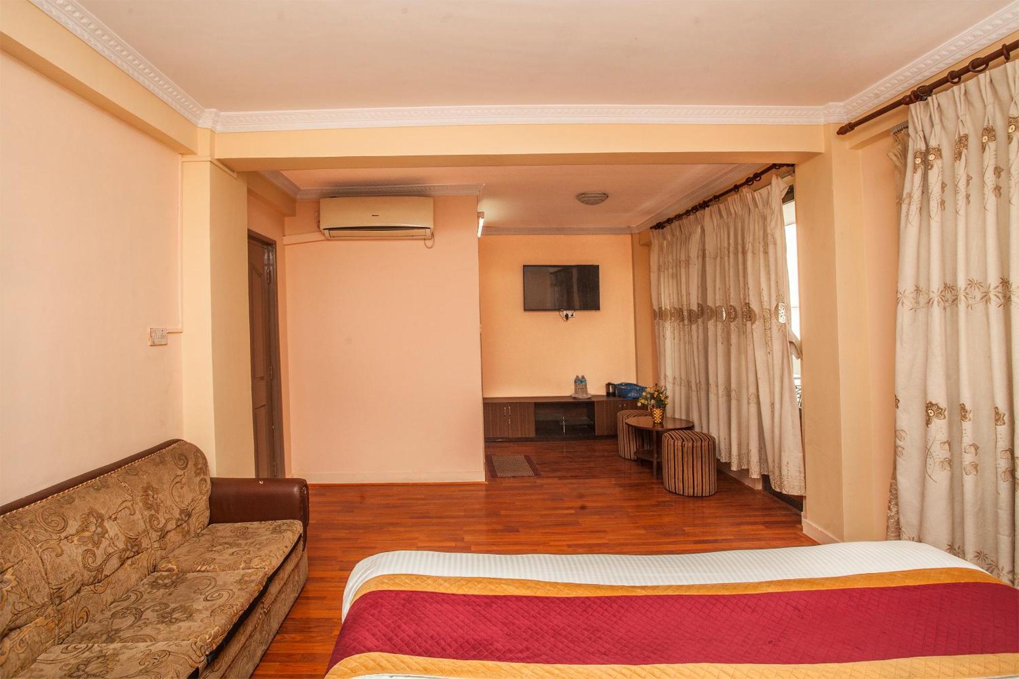 Hotel Mountain Gateway Κατμαντού Εξωτερικό φωτογραφία