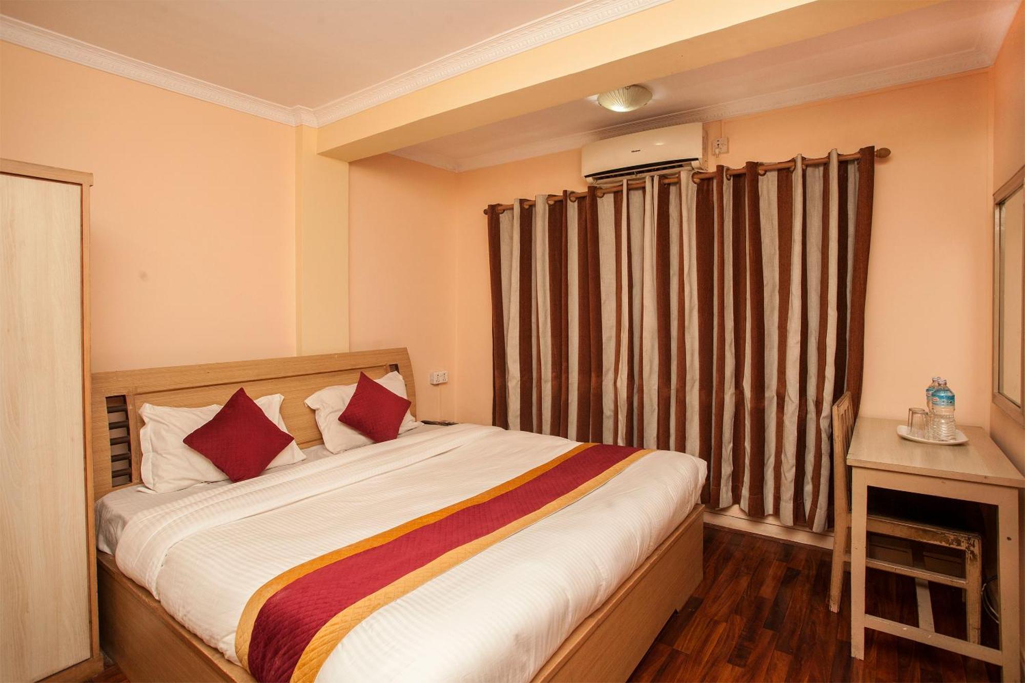 Hotel Mountain Gateway Κατμαντού Εξωτερικό φωτογραφία